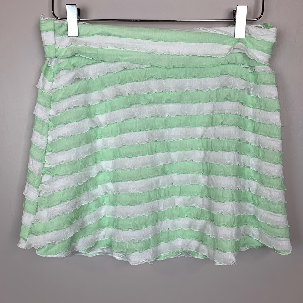 Exit green and white layered skirt Size large